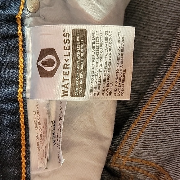 Levi's Premium Wedgie Straight Leg Jeans/ 24. - Picture 6 of 12